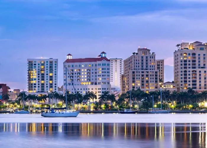 Best Neighborhoods to Live in Palm Beach Gardens: Top Picks 4 Best Neighborhoods to Live in Palm Beach Gardens: Top Picks